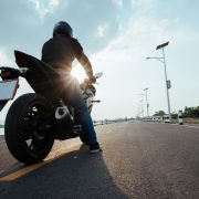 Tylne błotniki motocyklowe: jak wybrać właściwy